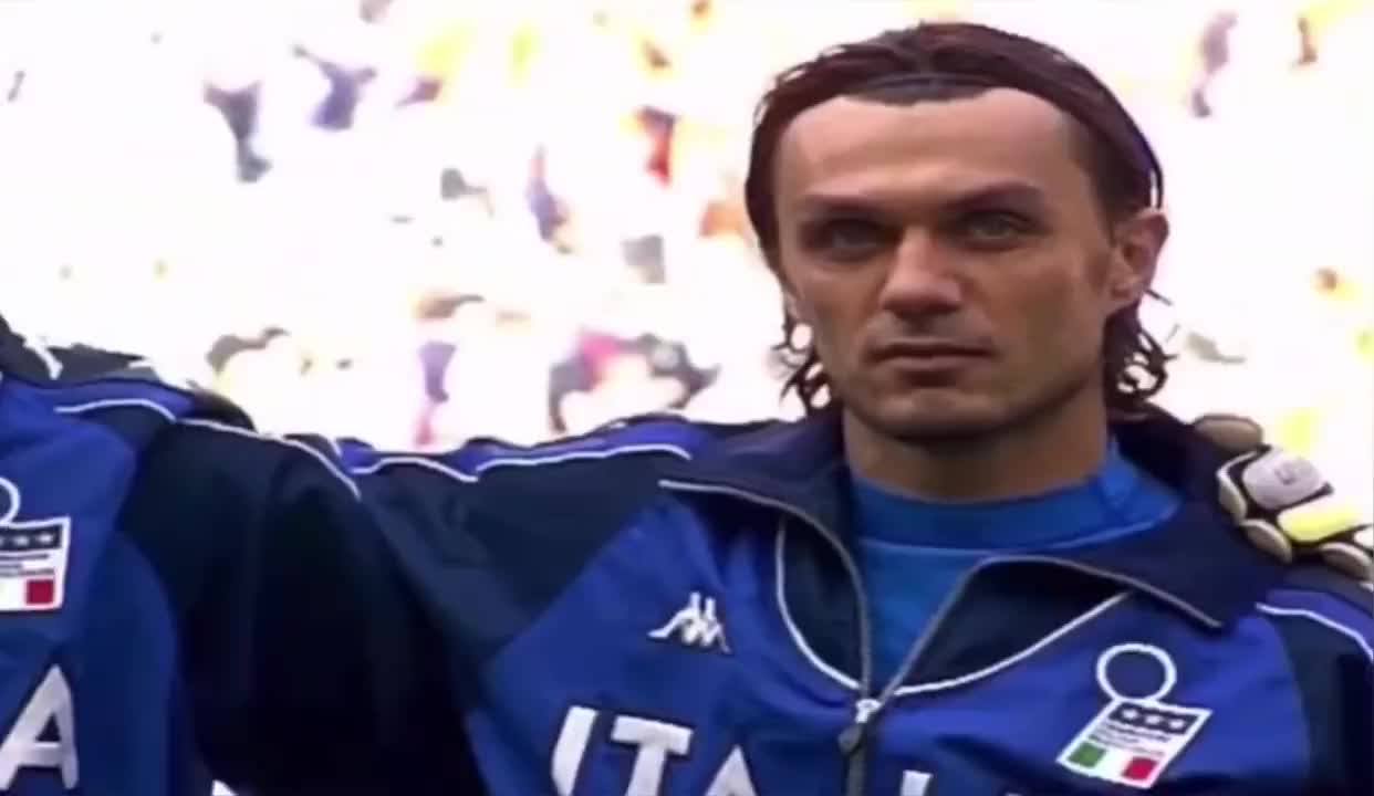 2000年欧洲杯我们记住圣托尔多同时也不能忽视马尔蒂尼